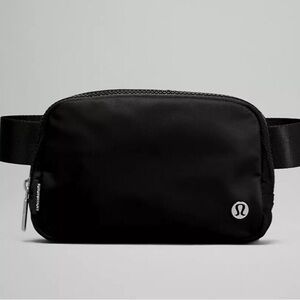 Lululemon belt bag